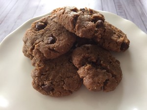 vegan-pumpkin-spice-peanut-butter-cookies-recipe-healthy-voyager