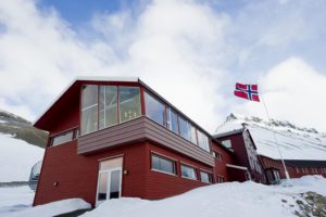 spitsbergen hotel svalbard