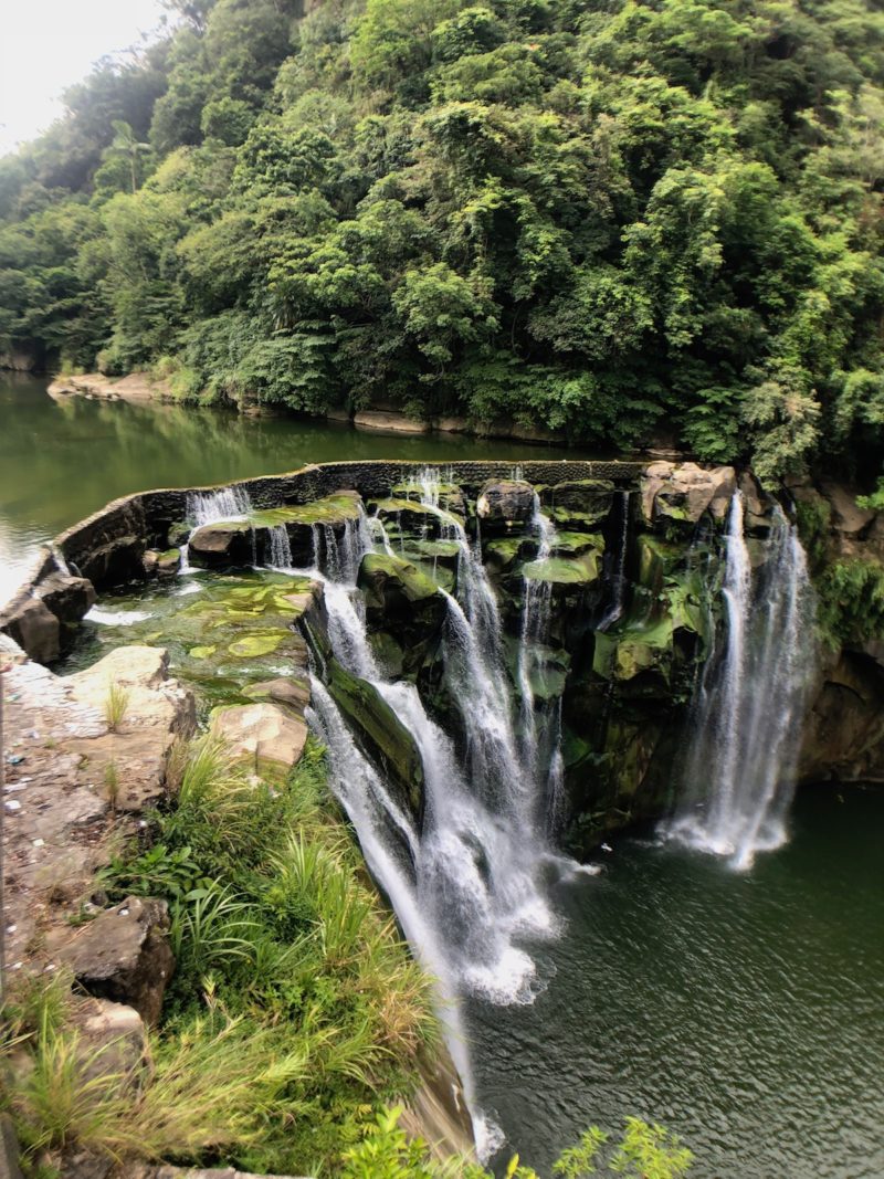 shifen waterfall park taiwan