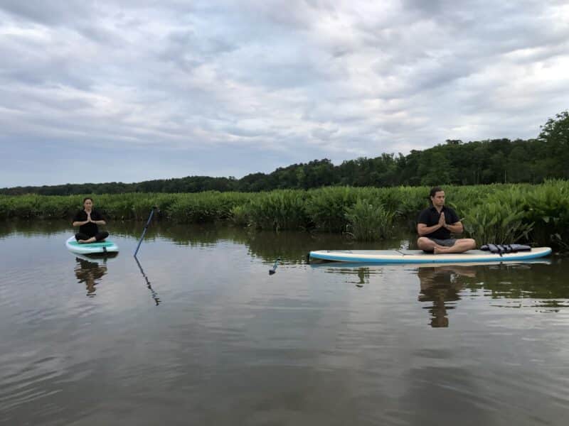 lpaddle-board-yoga-williamsburg-virginia-healthy-voyager