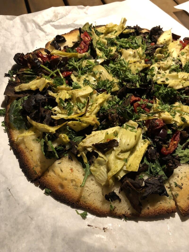 vegan-pizza-draft-station-santa-fe-healthyvoyager