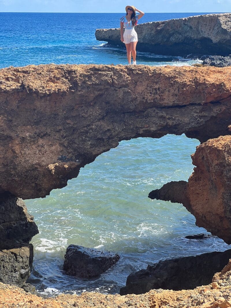 natural-bridge-aruba-healthy-voyager